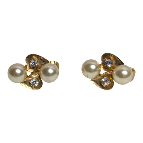 Vtg Dainty Gold Tone Pearl Cluster Clip On Earrings - Picture 3 of 7